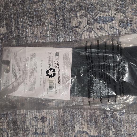 ALO Yoga Unisex Throwback Charcoal Green Athletic Socks Medium $34 - Picture 3 of 7